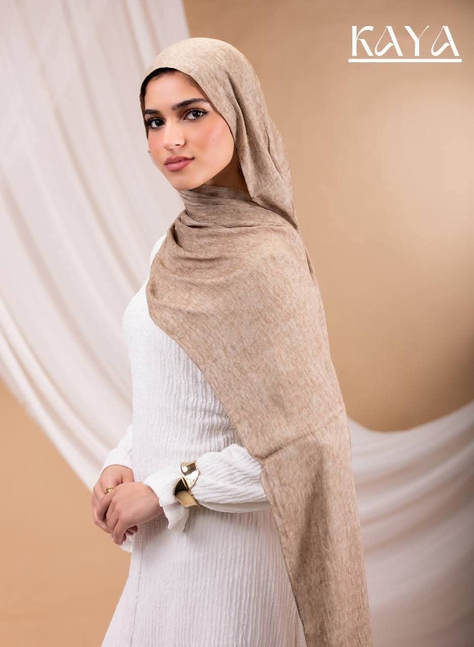 Thai Linen Scarf – Modern Style & Everyday Comfort